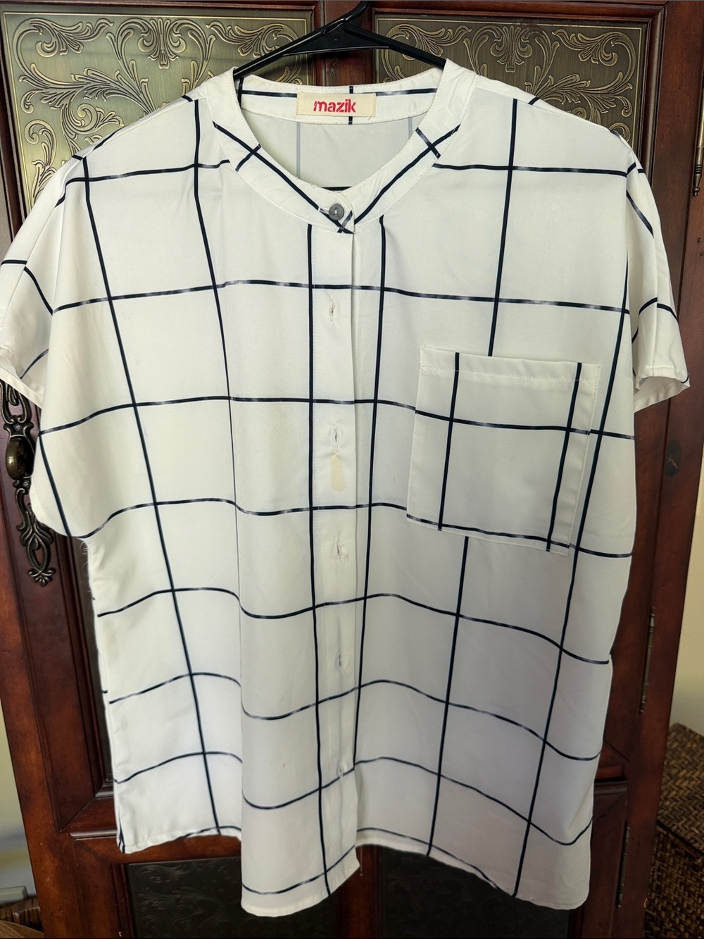 Mazik White Short-Sleeve Button-Front Shirt with Black Grid